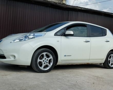 Білий Ніссан Ліф, об'ємом двигуна 0 л та пробігом 200 тис. км за 4300 $, фото 1 на Automoto.ua