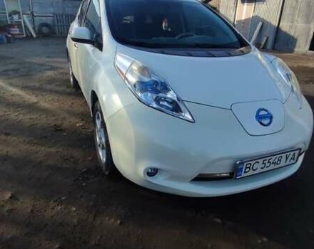 Білий Ніссан Ліф, об'ємом двигуна 0 л та пробігом 150 тис. км за 4990 $, фото 1 на Automoto.ua