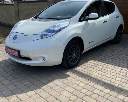 Белый Ниссан Лиф, объемом двигателя 0 л и пробегом 123 тыс. км за 5200 $, фото 1 на Automoto.ua