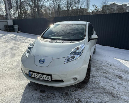 Белый Ниссан Лиф, объемом двигателя 0 л и пробегом 139 тыс. км за 5000 $, фото 1 на Automoto.ua
