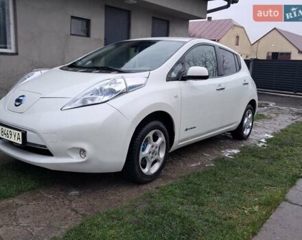 Белый Ниссан Лиф, объемом двигателя 0 л и пробегом 90 тыс. км за 4500 $, фото 1 на Automoto.ua