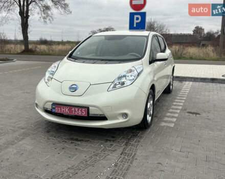Білий Ніссан Ліф, об'ємом двигуна 0 л та пробігом 152 тис. км за 4450 $, фото 1 на Automoto.ua