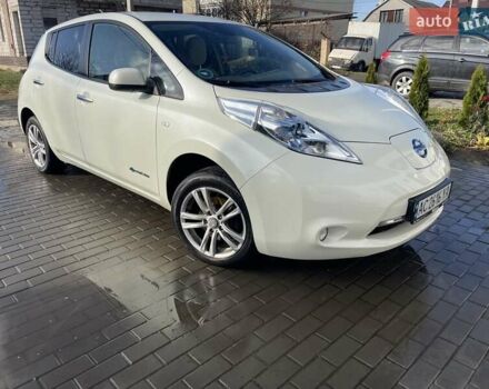 Белый Ниссан Лиф, объемом двигателя 0 л и пробегом 130 тыс. км за 4250 $, фото 1 на Automoto.ua