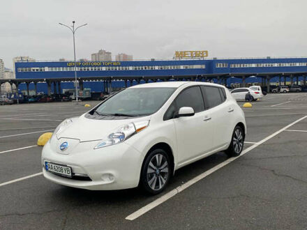 Белый Ниссан Лиф, объемом двигателя 0 л и пробегом 90 тыс. км за 6700 $, фото 1 на Automoto.ua