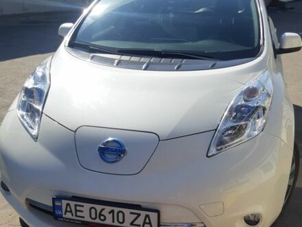 Белый Ниссан Лиф, объемом двигателя 0 л и пробегом 154 тыс. км за 5900 $, фото 1 на Automoto.ua