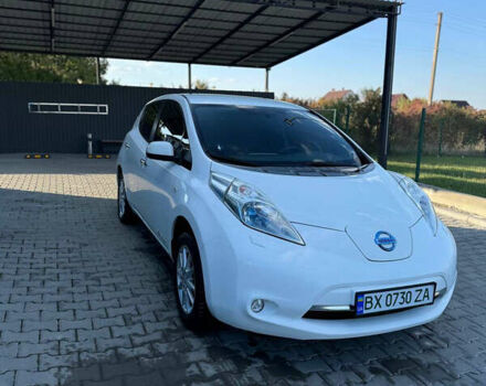 Белый Ниссан Лиф, объемом двигателя 0 л и пробегом 240 тыс. км за 5500 $, фото 1 на Automoto.ua