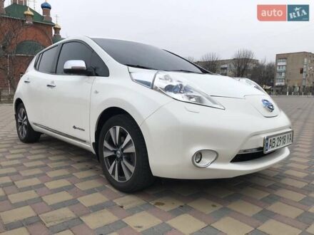 Ниссан Лиф 2013 в Ладыжин на Automoto.ua Белый Ниссан Лиф, объемом двигателя 0 л и пробегом 130 тыс. км за 7500 $, фото 1 на Automoto.ua