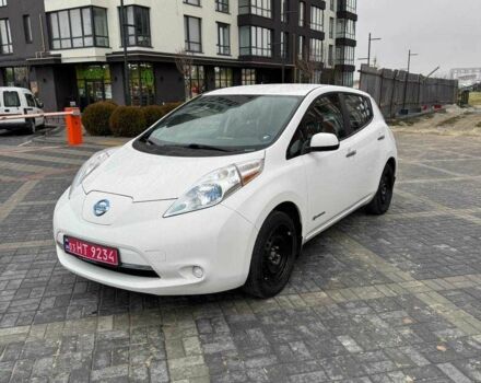 Белый Ниссан Лиф, объемом двигателя 0 л и пробегом 88 тыс. км за 4800 $, фото 1 на Automoto.ua