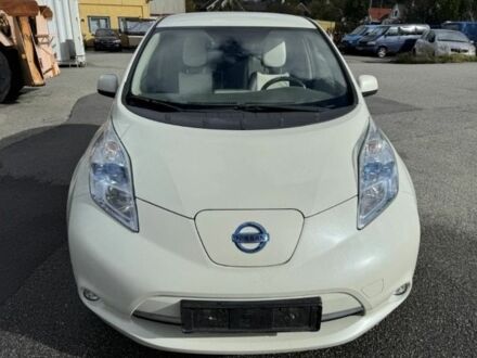 Белый Ниссан Лиф, объемом двигателя 0 л и пробегом 109 тыс. км за 4500 $, фото 1 на Automoto.ua