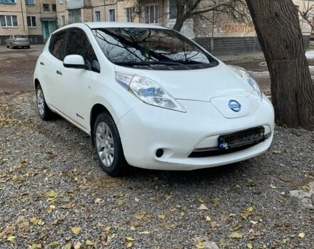 Белый Ниссан Лиф, объемом двигателя 0 л и пробегом 81 тыс. км за 6900 $, фото 1 на Automoto.ua