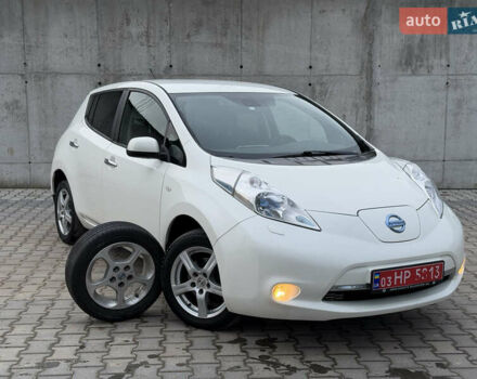 Білий Ніссан Ліф, об'ємом двигуна 0 л та пробігом 122 тис. км за 6200 $, фото 1 на Automoto.ua