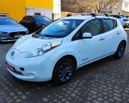 Белый Ниссан Лиф, объемом двигателя 0 л и пробегом 169 тыс. км за 5500 $, фото 1 на Automoto.ua