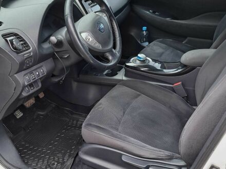 Белый Ниссан Лиф, объемом двигателя 0 л и пробегом 2 тыс. км за 5300 $, фото 1 на Automoto.ua