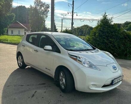 Білий Ніссан Ліф, об'ємом двигуна 0 л та пробігом 88 тис. км за 5500 $, фото 1 на Automoto.ua