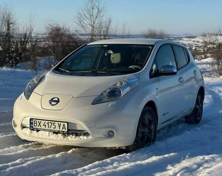 Білий Ніссан Ліф, об'ємом двигуна 0 л та пробігом 124 тис. км за 6700 $, фото 1 на Automoto.ua