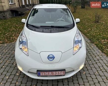 Белый Ниссан Лиф, объемом двигателя 0 л и пробегом 132 тыс. км за 5300 $, фото 1 на Automoto.ua