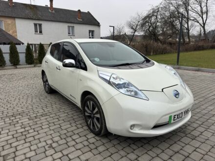 Белый Ниссан Лиф, объемом двигателя 0 л и пробегом 100 тыс. км за 3500 $, фото 1 на Automoto.ua