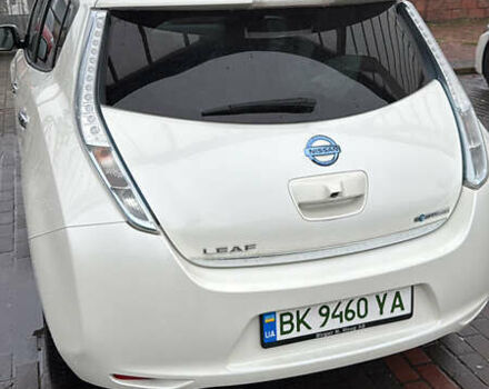 Белый Ниссан Лиф, объемом двигателя 0 л и пробегом 115 тыс. км за 6400 $, фото 1 на Automoto.ua