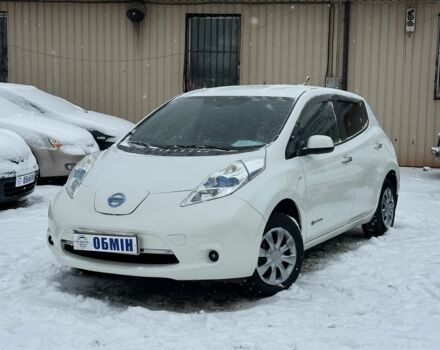 Белый Ниссан Лиф, объемом двигателя 0 л и пробегом 190 тыс. км за 5000 $, фото 1 на Automoto.ua