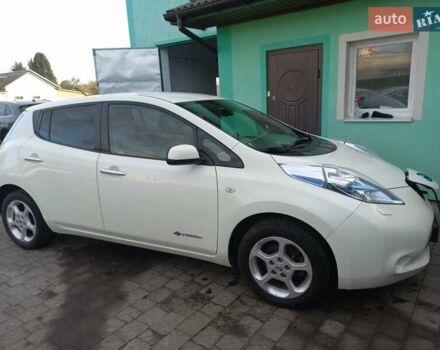 Белый Ниссан Лиф, объемом двигателя 0 л и пробегом 99 тыс. км за 4800 $, фото 1 на Automoto.ua