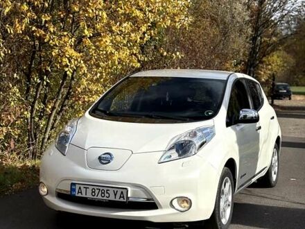 Ниссан Лиф 2013 в Ивано-Франковске на Automoto.ua Белый Ниссан Лиф, объемом двигателя 0 л и пробегом 155 тыс. км за 5555 $, фото 1 на Automoto.ua