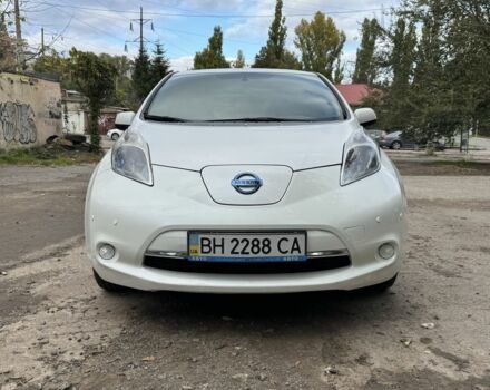 Белый Ниссан Лиф, объемом двигателя 0 л и пробегом 143 тыс. км за 5700 $, фото 1 на Automoto.ua