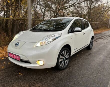 Белый Ниссан Лиф, объемом двигателя 0 л и пробегом 106 тыс. км за 8800 $, фото 1 на Automoto.ua