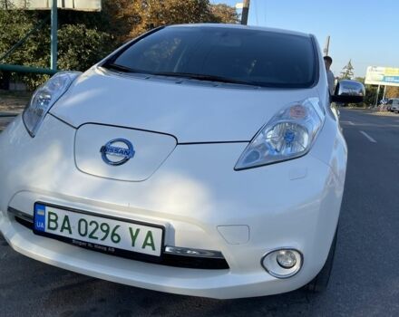 Білий Ніссан Ліф, об'ємом двигуна 0 л та пробігом 160 тис. км за 6500 $, фото 1 на Automoto.ua