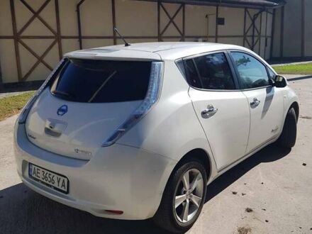 Белый Ниссан Лиф, объемом двигателя 0 л и пробегом 101 тыс. км за 8700 $, фото 1 на Automoto.ua