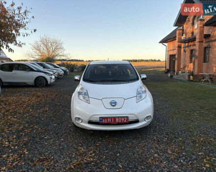 Белый Ниссан Лиф, объемом двигателя 0 л и пробегом 117 тыс. км за 6200 $, фото 1 на Automoto.ua