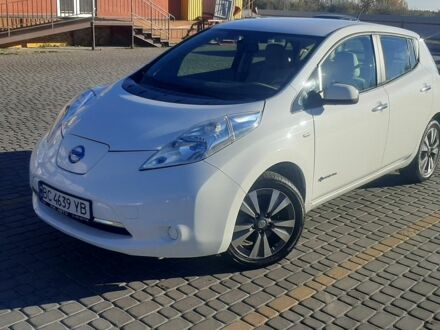 Білий Ніссан Ліф, об'ємом двигуна 0 л та пробігом 154 тис. км за 5600 $, фото 1 на Automoto.ua