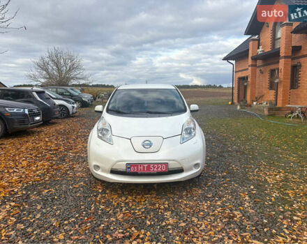 Ниссан Лиф 2014 в Луцке на Automoto.ua Белый Ниссан Лиф, объемом двигателя 0 л и пробегом 122 тыс. км за 6200 $, фото 1 на Automoto.ua