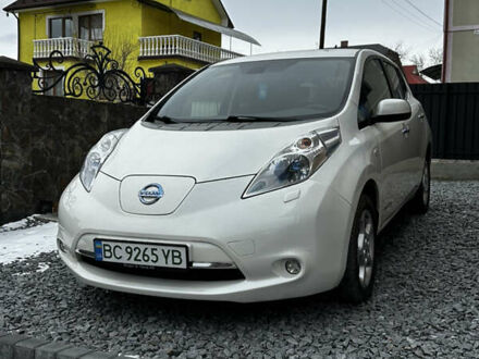 Білий Ніссан Ліф, об'ємом двигуна 0 л та пробігом 157 тис. км за 6900 $, фото 1 на Automoto.ua