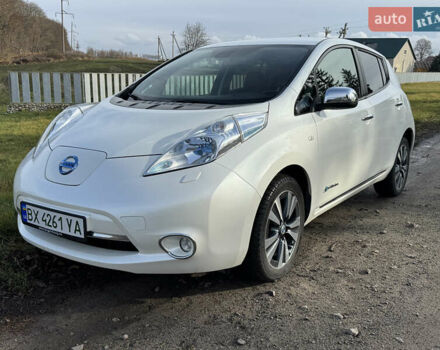 Белый Ниссан Лиф, объемом двигателя 0 л и пробегом 145 тыс. км за 6000 $, фото 1 на Automoto.ua