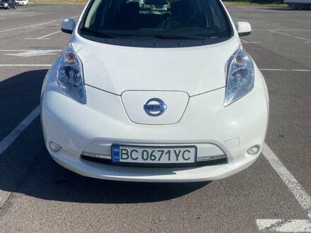 Белый Ниссан Лиф, объемом двигателя 0 л и пробегом 119 тыс. км за 6350 $, фото 1 на Automoto.ua