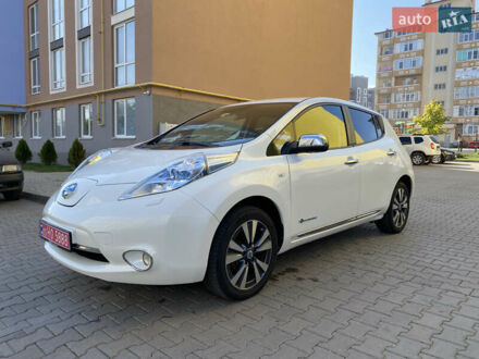 Белый Ниссан Лиф, объемом двигателя 0 л и пробегом 112 тыс. км за 7599 $, фото 1 на Automoto.ua