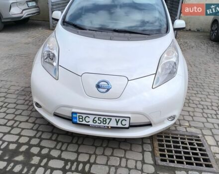 Білий Ніссан Ліф, об'ємом двигуна 0 л та пробігом 94 тис. км за 7300 $, фото 1 на Automoto.ua