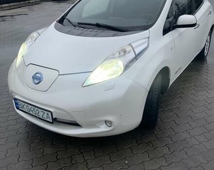 Белый Ниссан Лиф, объемом двигателя 0 л и пробегом 215 тыс. км за 5600 $, фото 1 на Automoto.ua