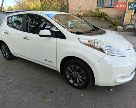 Белый Ниссан Лиф, объемом двигателя 0 л и пробегом 118 тыс. км за 7599 $, фото 1 на Automoto.ua