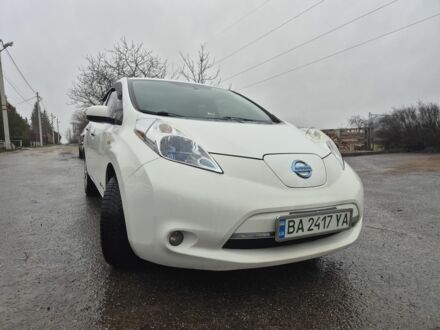 Білий Ніссан Ліф, об'ємом двигуна 0 л та пробігом 158 тис. км за 6300 $, фото 1 на Automoto.ua