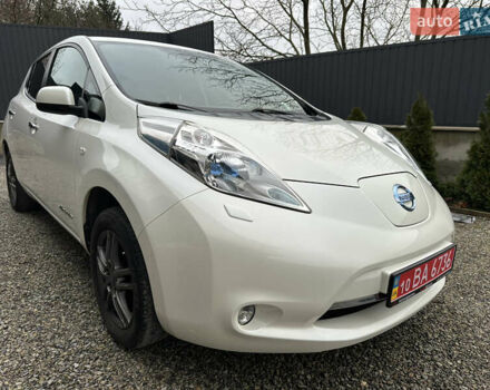 Белый Ниссан Лиф, объемом двигателя 0 л и пробегом 136 тыс. км за 5850 $, фото 1 на Automoto.ua