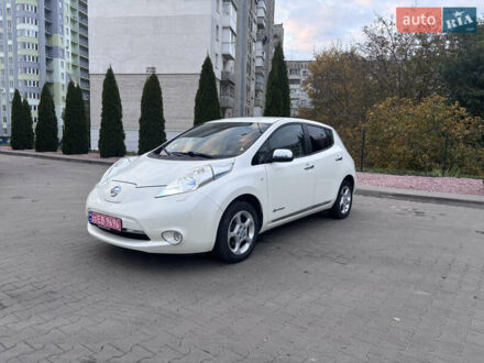 Белый Ниссан Лиф, объемом двигателя 0 л и пробегом 145 тыс. км за 6799 $, фото 1 на Automoto.ua