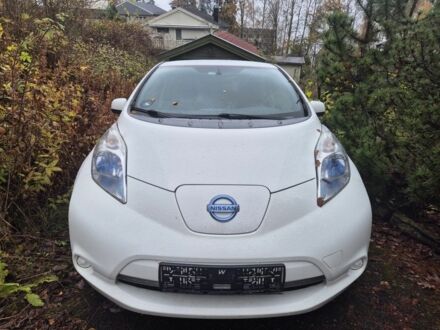 Ниссан Лиф 2014 в Ужгороде на Automoto.ua Белый Ниссан Лиф, объемом двигателя 0 л и пробегом 121 тыс. км за 5950 $, фото 1 на Automoto.ua