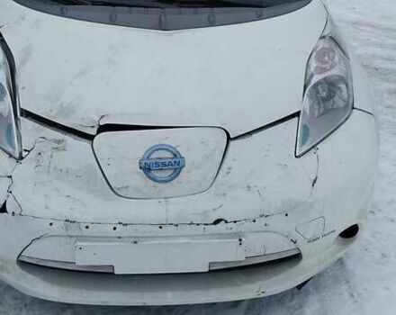 Белый Ниссан Лиф, объемом двигателя 0 л и пробегом 80 тыс. км за 3800 $, фото 1 на Automoto.ua