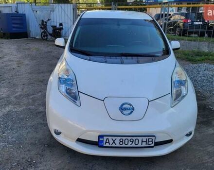 Білий Ніссан Ліф, об'ємом двигуна 0 л та пробігом 160 тис. км за 6100 $, фото 1 на Automoto.ua