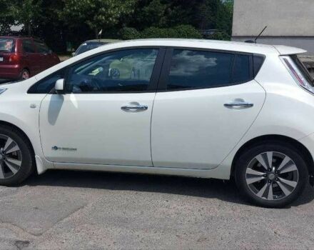 Белый Ниссан Лиф, объемом двигателя 0 л и пробегом 170 тыс. км за 6600 $, фото 1 на Automoto.ua