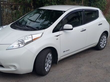 Білий Ніссан Ліф, об'ємом двигуна 0 л та пробігом 175 тис. км за 13300 $, фото 1 на Automoto.ua