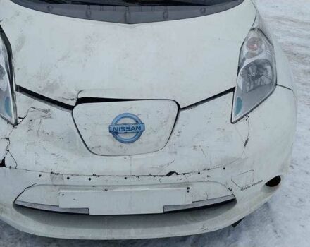 Белый Ниссан Лиф, объемом двигателя 0 л и пробегом 80 тыс. км за 3800 $, фото 1 на Automoto.ua