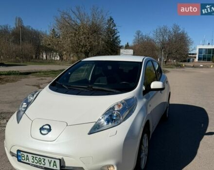 Белый Ниссан Лиф, объемом двигателя 0 л и пробегом 92 тыс. км за 7600 $, фото 1 на Automoto.ua