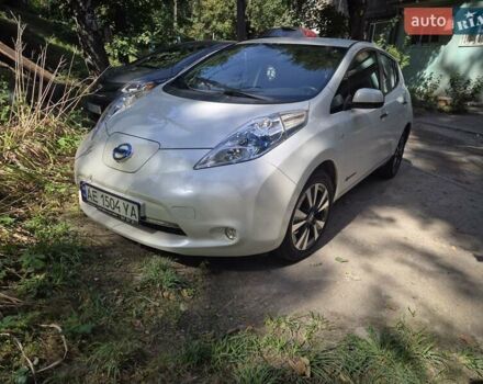 Білий Ніссан Ліф, об'ємом двигуна 0 л та пробігом 140 тис. км за 7300 $, фото 1 на Automoto.ua